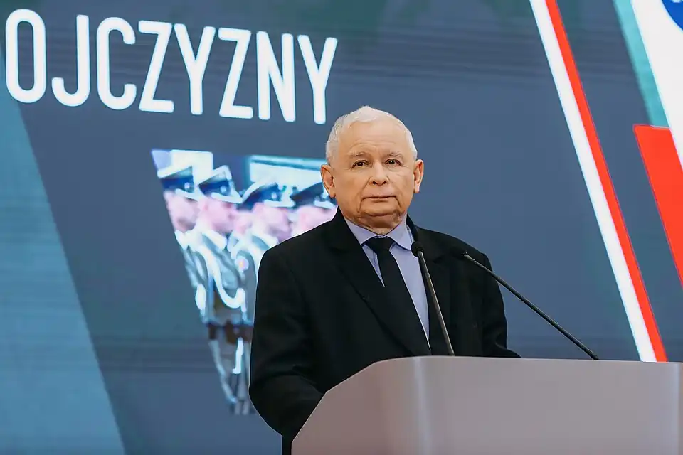 0 1 Jarosław Kaczyński More troops and more money for defence.jpg