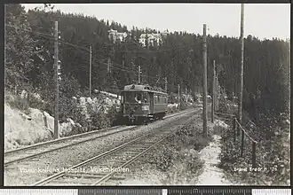 Motorcar on the way up at Voksenkollen. Unknown date.