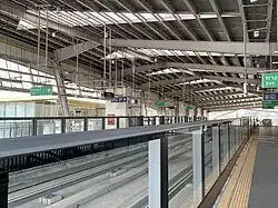 Platforms at Charoen Nakhon station.