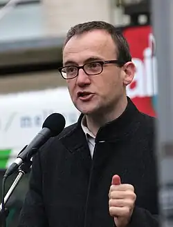 Adam Bandt speaking - Refugee Action protest 27 July 2013 Melbourne (9374725883).jpg