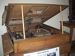 "El Ajedrecista" #2 interior view.