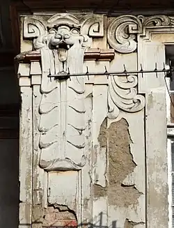 Art Nouveau elements on the building at 66