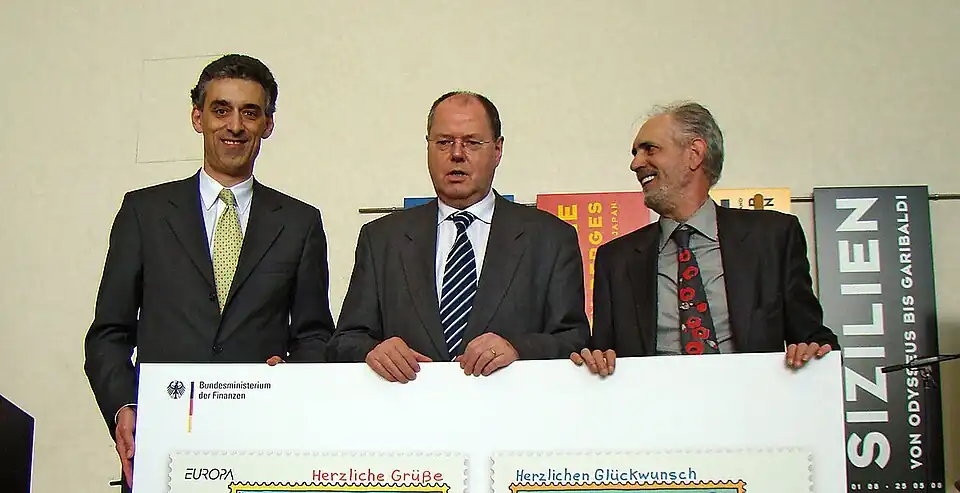 Frank Appel, Peer Steinbrück and James Rizzi at the Bundeskunsthalle in Bonn.