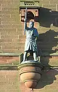 Bruce statue,Town hall