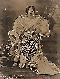The terno from the 1910s, an American-era unified gown version of the Spanish-era baro't saya