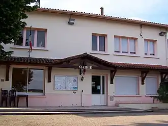 The town hall in Castelnau-sur-Gupie