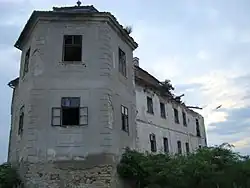 Kemény-Bánffy castle in Luncani