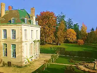 The chateau in Joué-du-Plain