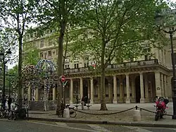 Place Colette with the "Kiosque des noctambules" (left). The building in the background is the Comédie-Française