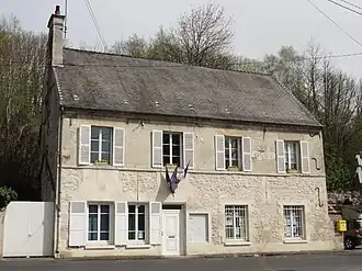 The town hall in Duvy