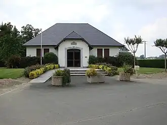 The town hall of Espès-Undurein