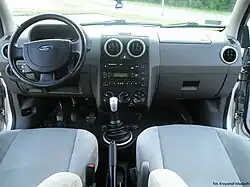Ford Fusion 2002–2005 - interior