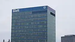 Glattzentrum with Business Center Glatt Tower after the renovation (Photo: Peter Arnold)