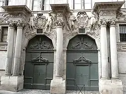 Hôtel de Clary: portals.