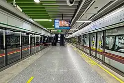 Line 4 platform