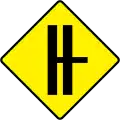 W 012R Side Road on Dual C'way - Right (with CR Break)