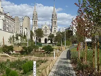 The southwest facade seen from the Jardin Truillot