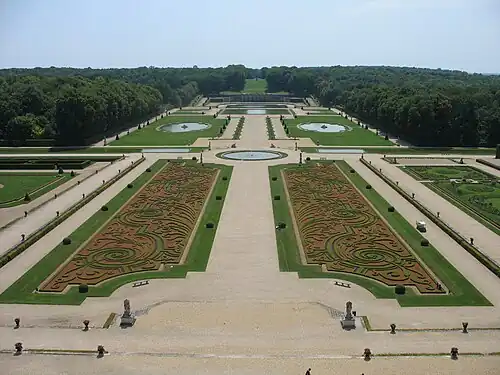 Gardens at Vaux-le-Vicomte, France, by André Le Nôtre, 1657–1661[154]
