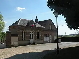 The town hall in Le Vaumain