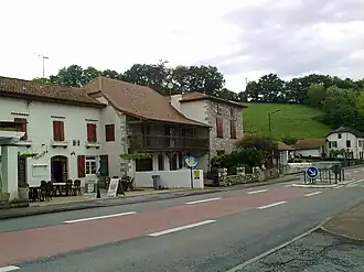 The village of Uhart-Mixe