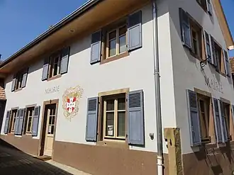 The town hall in Maennolsheim