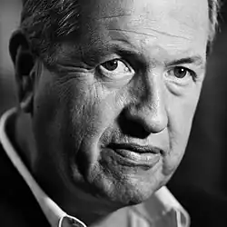 Mario Testino, 1975 (BA), Peruvian fashion and portrait photographer[39]