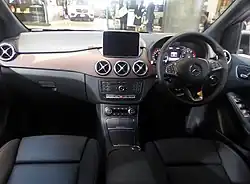 Interior (facelift, Japan)