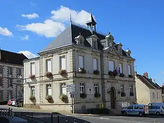 The town hall in Montmirail