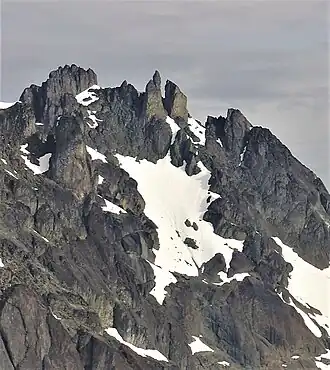 Mt. Johnson summit (upper left), Sweat Spire and Gasp Pinnacle are centered.