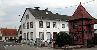 The town hall and school in Neuhaeusel