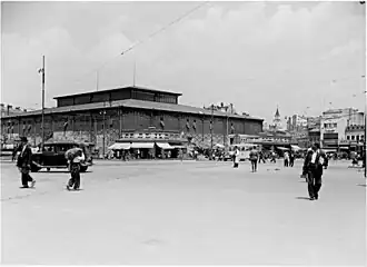 Les Halles-inspired smaller hall in Piața Unirii, Bucharest, 1872, demolished in 1986, unknown architect[129][132]