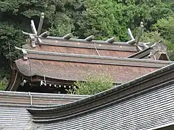 Honden (本殿: Main hall)