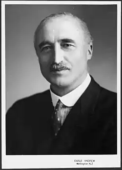 Portrait of Leslie Lefeaux