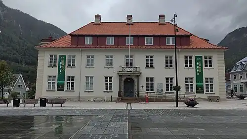 Tinn libary and town hall.
