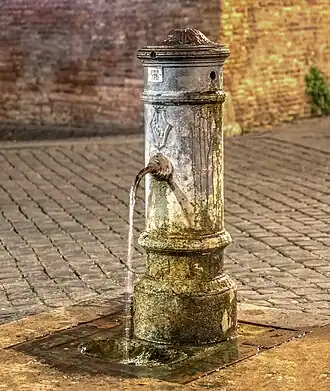 A nasone from the 1930s