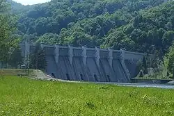 Rożnów dam