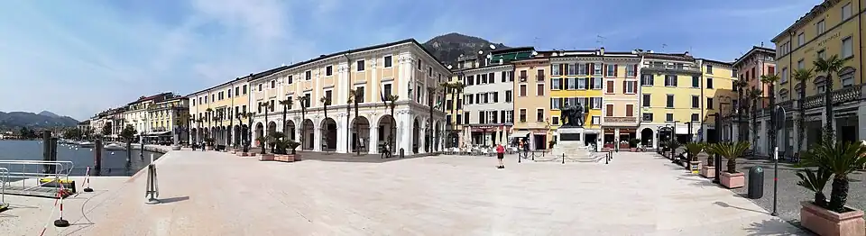 Salò main square
