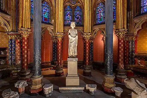 Lower chapel, with statue of Louis IX