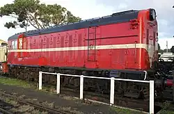 X20 leading a train with X3, in its old blue paint scheme.