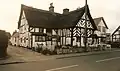 Alrewas has several vernacular timber-framed houses. Shakespeare Cottage in Main Street was built in the 17th century and extended in the 19th.[11] (1993)