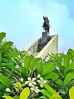 Victory memorial in Dewair