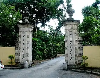 Estate entrance at S. Miami Ave.