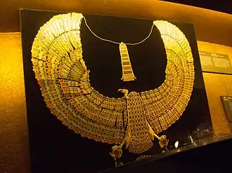 Flexible inlaid vulture collar found on the chest